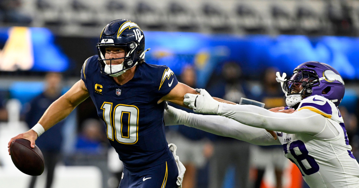 Chargers crushed Vikings 37-10 while Minnesota looks to McCarthy